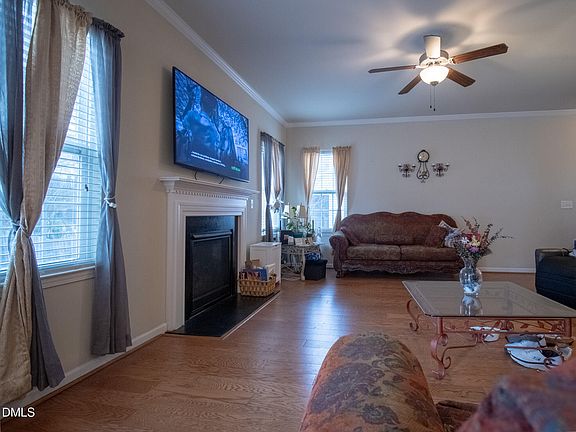 3rd image of 4908 Jelynn St