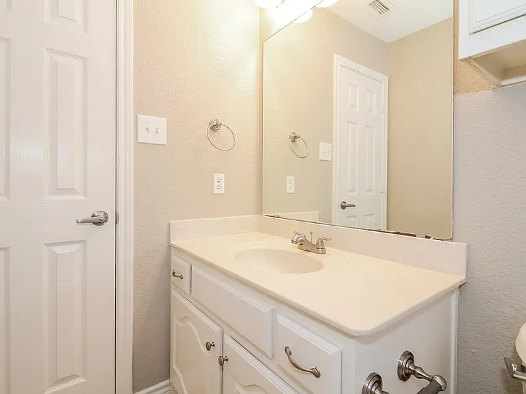 102 Hartley Ln — Photo 14