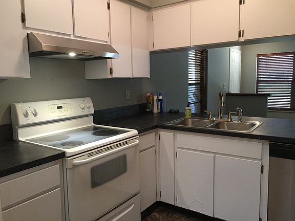 Kitchen stove and brand new range hood
