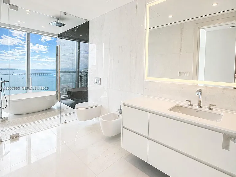 300 Biscayne Boulevard Way #4201E — Photo 13