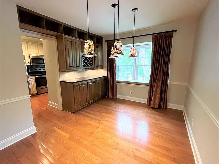 82 Montre Sq NW — Photo 14