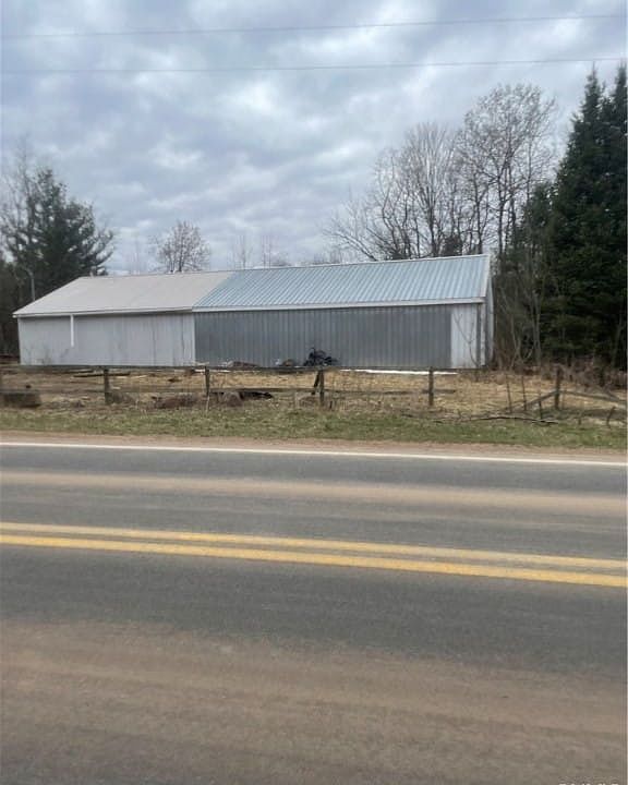 2nd image of 998 County Route 84