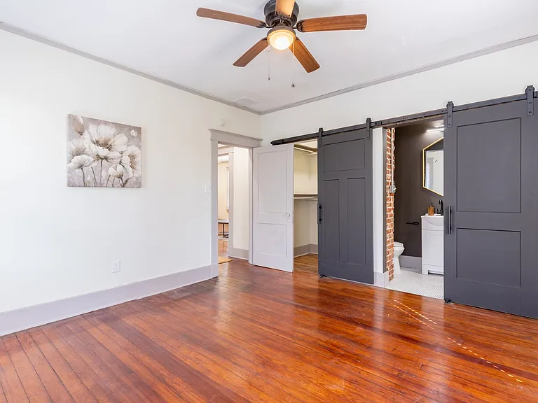 1477 Lyndale Ave — Photo 10