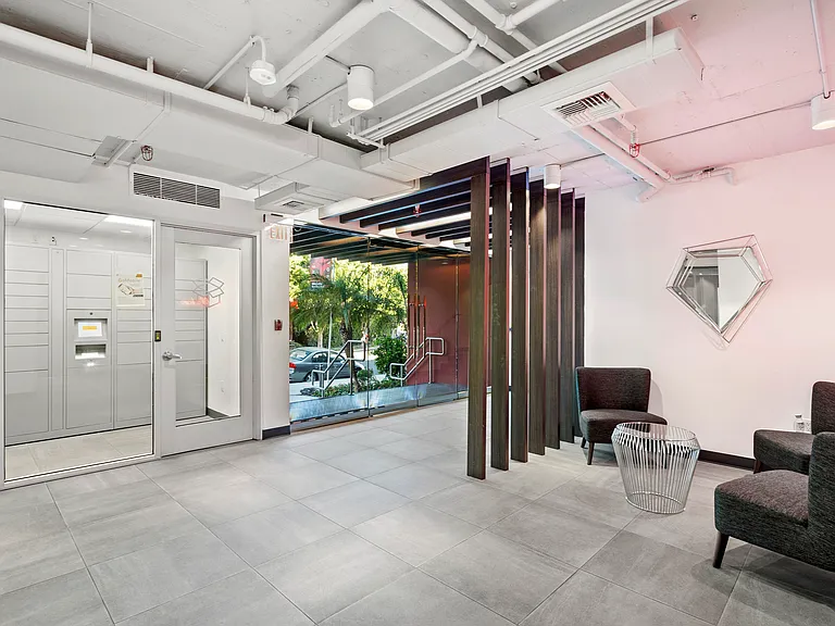 The Ruby Hollywood — Photo 30