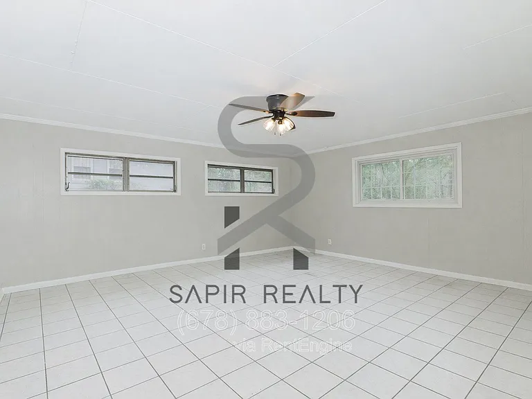 639 Skipper Dr NW — Photo 6
