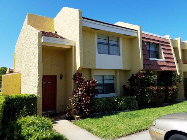 1st image of 2536 N 38th Ave #D-36