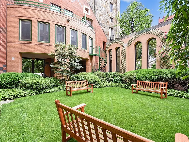 492 Beacon St #82 — Photo 35