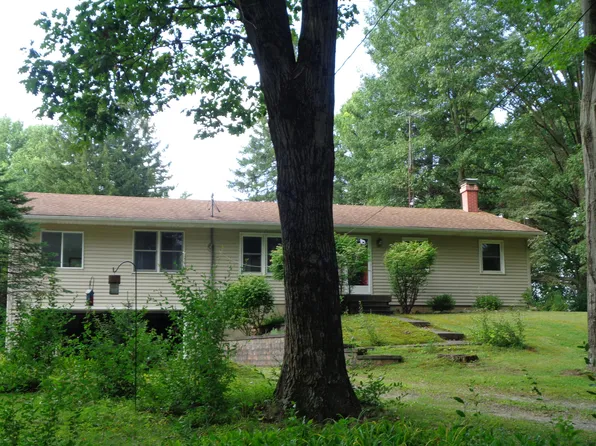 3770 Strawberry Hill Rd, Hillsdale, MI 49242