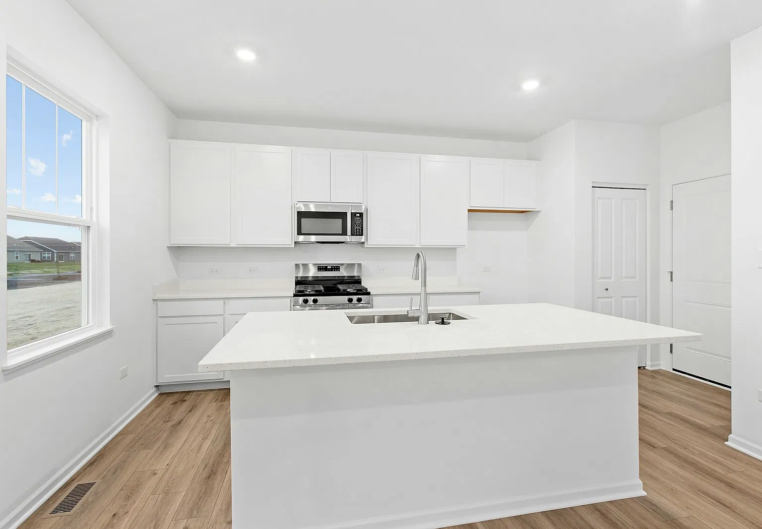 10973 Green Pl — Photo 4