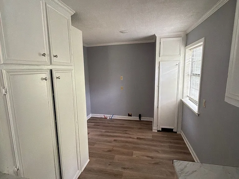 925 Oleander Ave — Photo 6