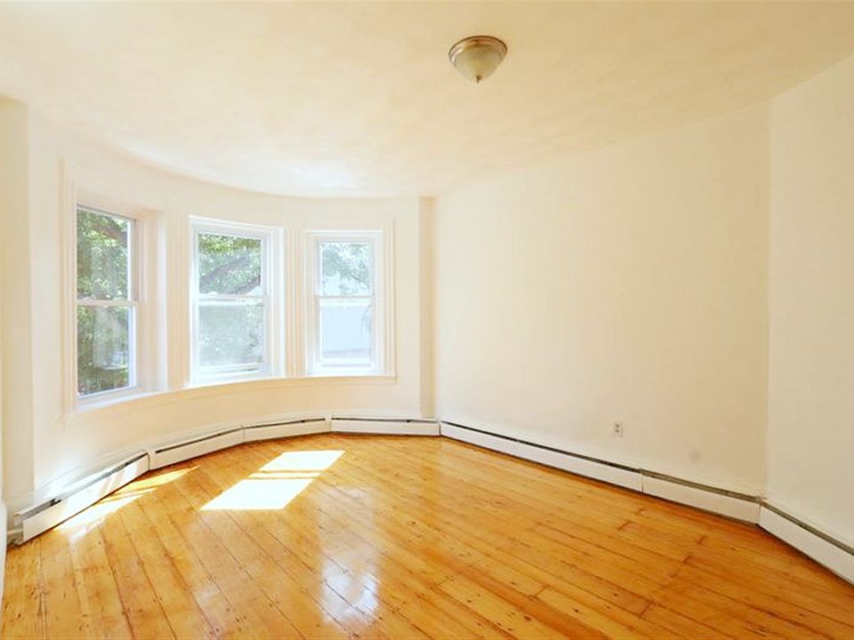 1st image of 177 Harvard St #3