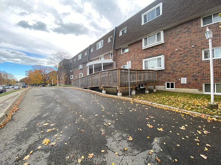 845 Kyle Ct #305 — Photo 28