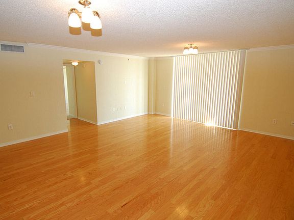 4th image of 1801 N Flagler Dr APT 240