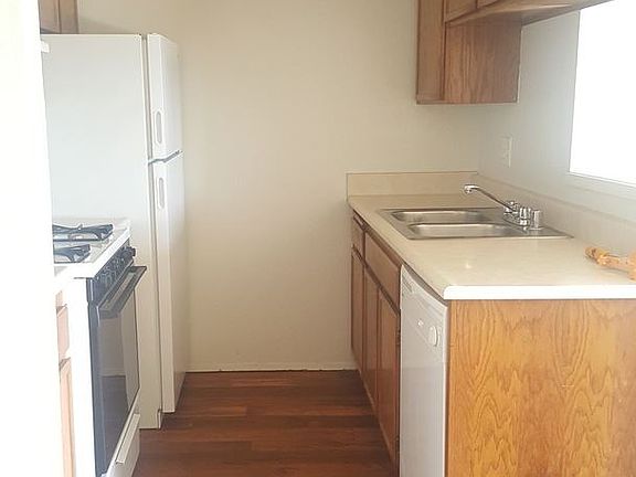 4th image of 340 W University Ave APT 13