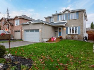 11 Garibaldi Dr, Barrie, ON L4N 8C3