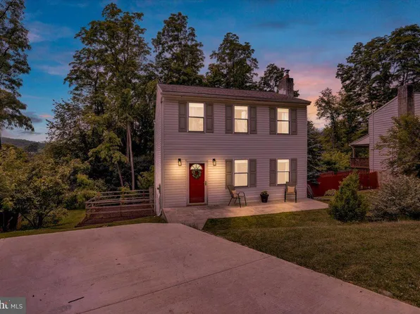 40 Lindy Ln, Boyertown, PA 19512