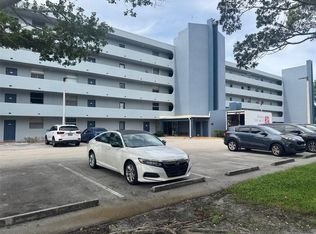 5301 NW 2nd Ave #PENTHOUSE D, Boca Raton, FL 33487