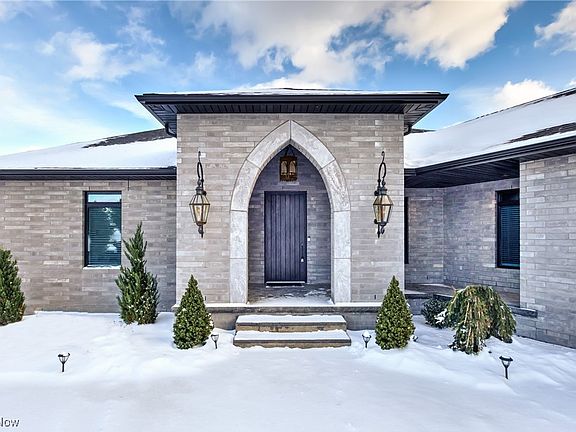 3rd image of 151 Heron Bay Dr