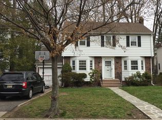 393 Churchill Rd, Teaneck, NJ 07666