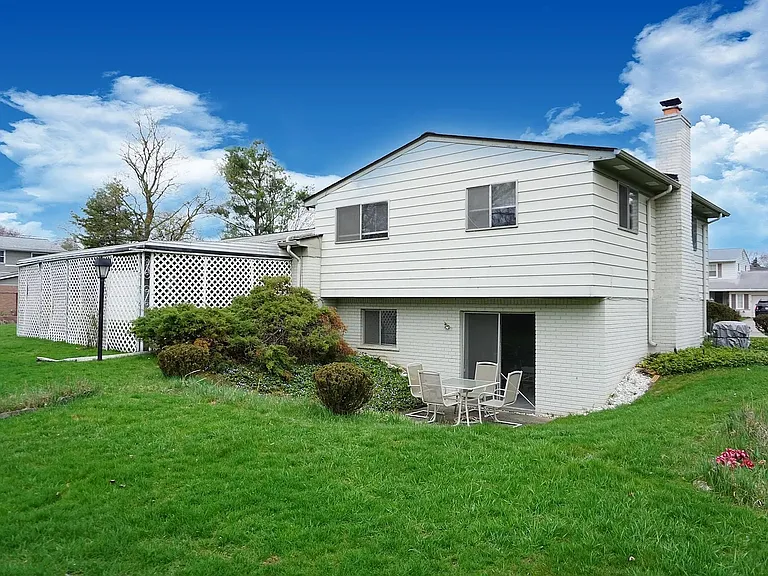 5049 Countryhouse Rd — Photo 2