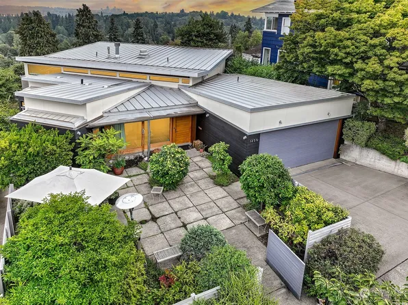 1250 22nd Avenue E, Seattle, WA 98112