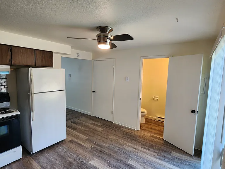 890 Dougherty Dr NE — Photo 26