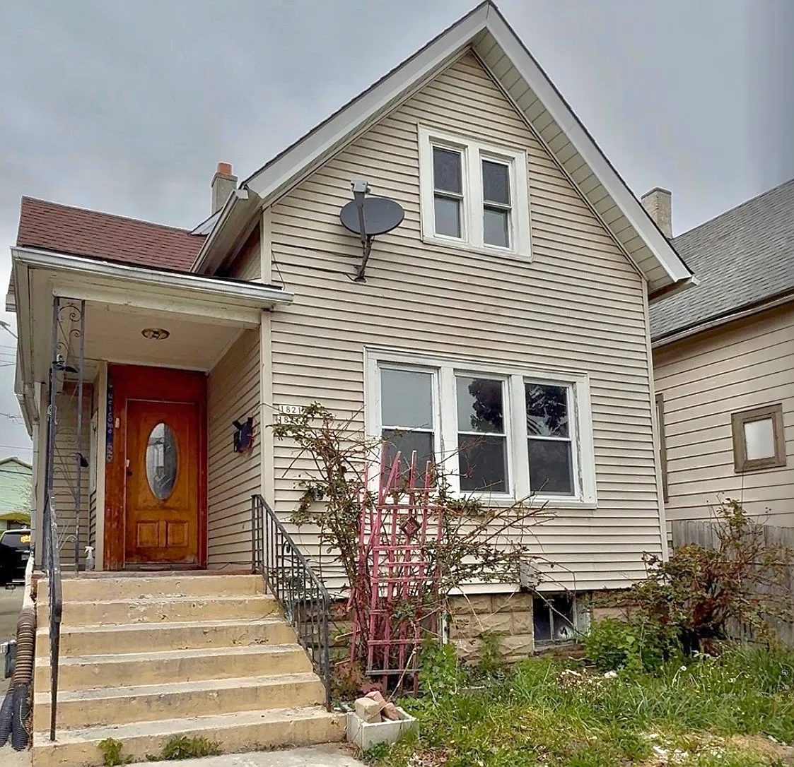 2 bed, 985 sqft, $1,200 — Photo 1