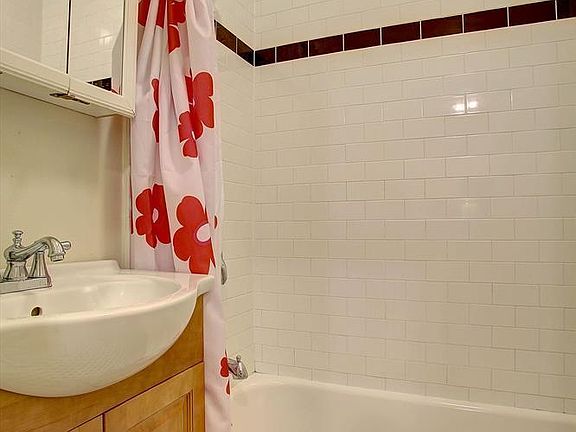 5th image of 471 Columbus Ave APT 4