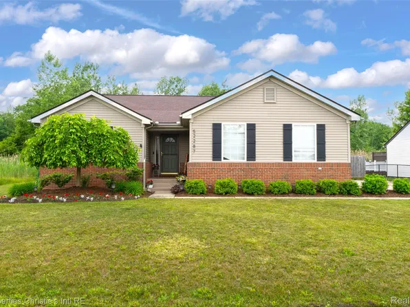 52287 Huntley Ave, New Baltimore, MI 48047
