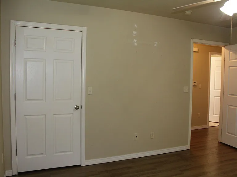 8410 Cottage Park Dr — Photo 10