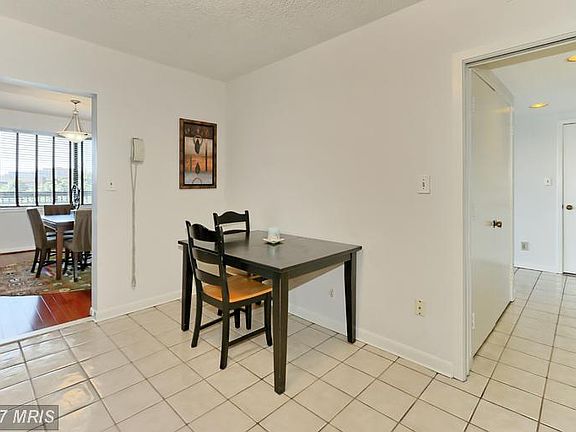 3rd image of 3709 S George Mason Dr APT 408