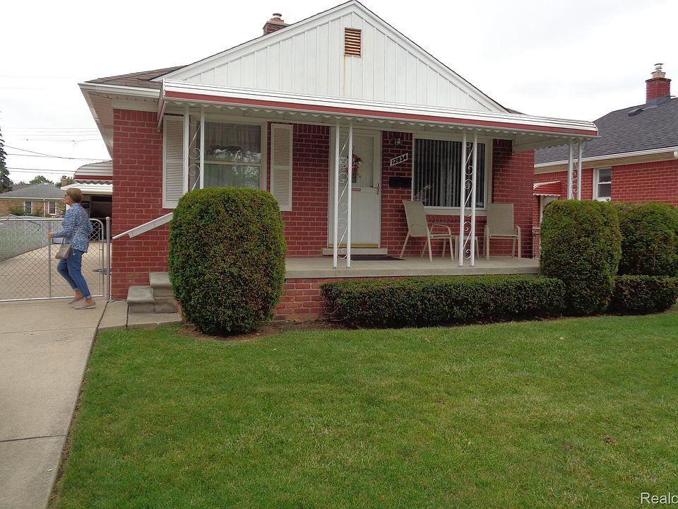 1st image of 12834 Plum St