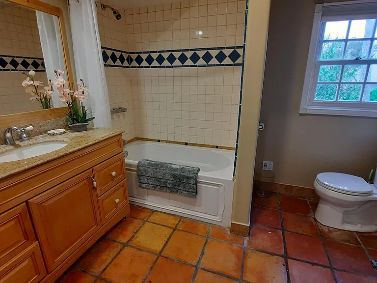 5910 Kanan Dume Rd — Photo 14