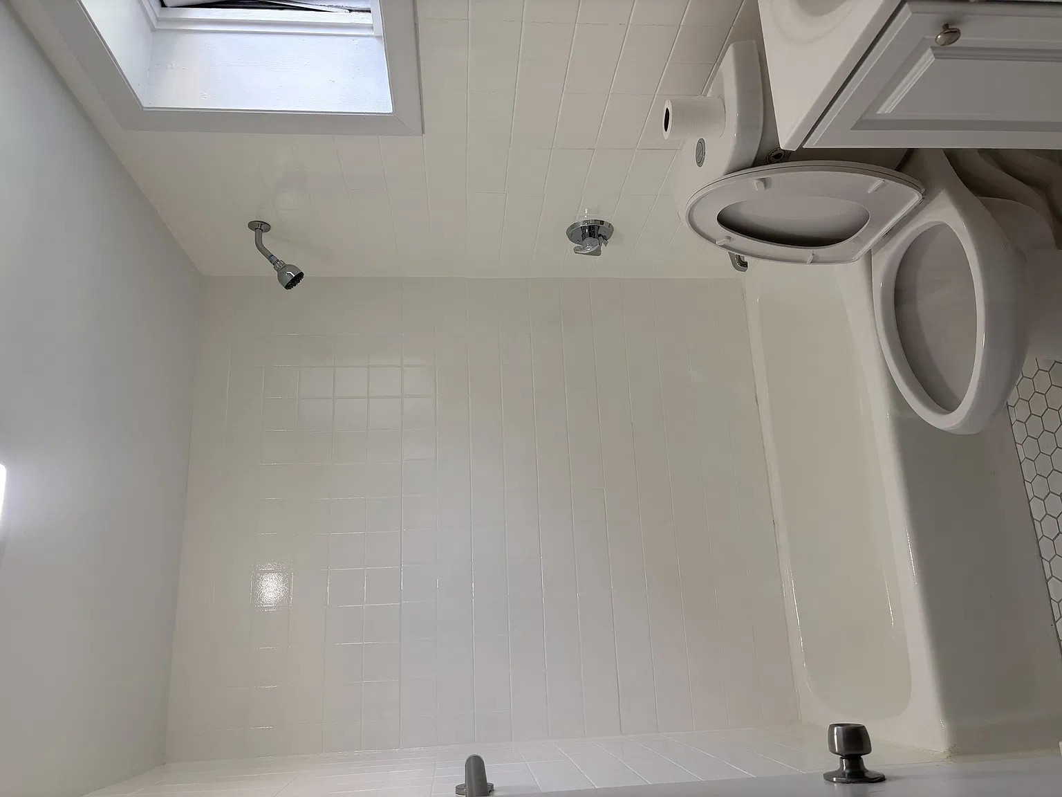 1 bed, $2,000 — Photo 1