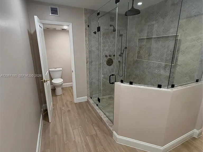 16022 Kilmarnock Dr #16022 — Photo 21