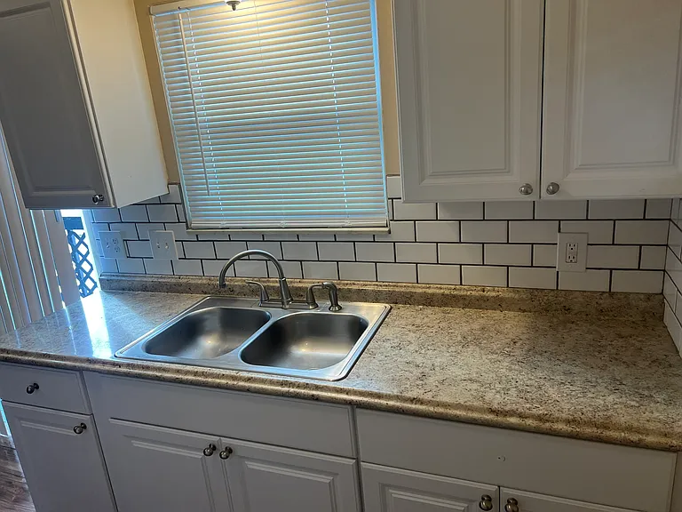 315 E Nepessing St #6 — Photo 13
