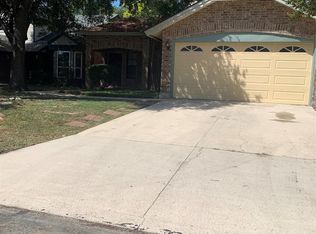 3215 Tree Grove Dr, San Antonio, TX 78247