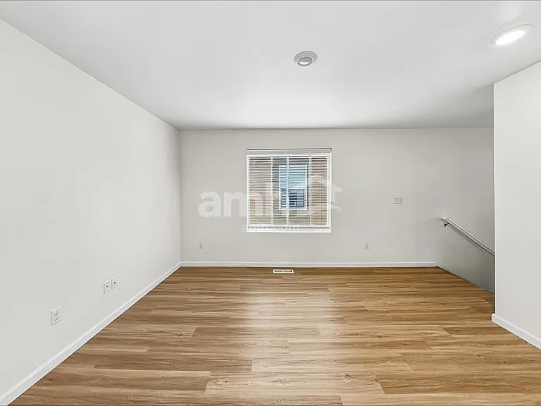 1215 W 17th Ave — Photo 8