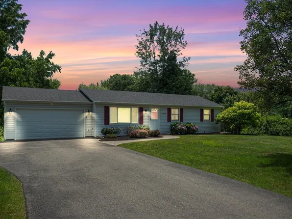 7273 Orchard Dr, Ontario, NY 14519