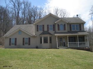 218 Chimney Rocks Rd, Hollidaysburg, PA 16648