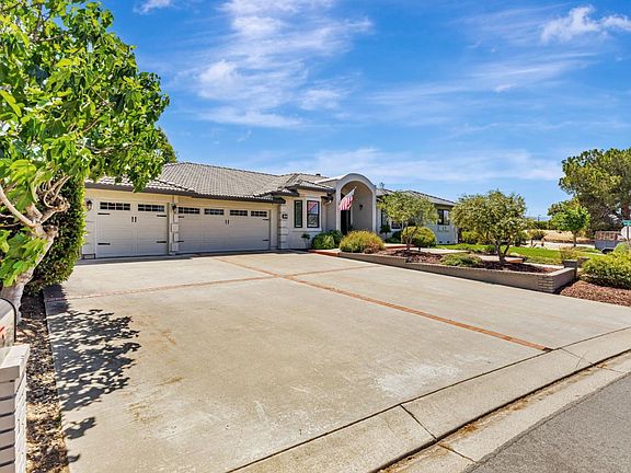 4th image of 640 S Ridgemark Dr