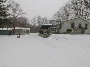 2012 Hubbard Masury Rd, Hubbard, OH 44425