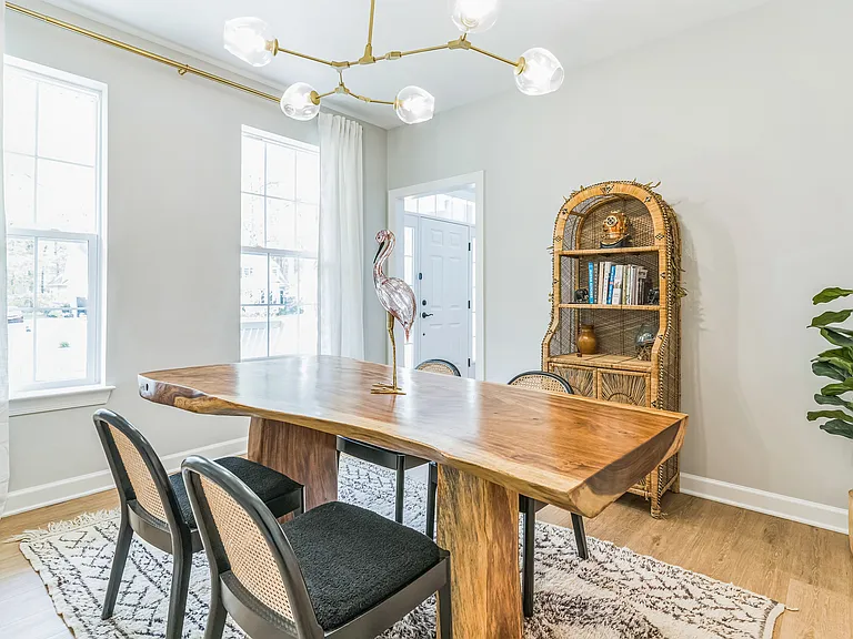 14720 Locust Ct — Photo 7
