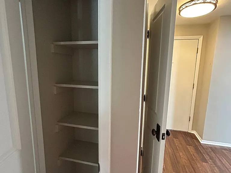 1608 Cottonwood Dr #6 — Photo 13