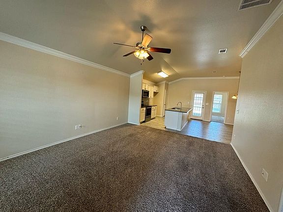 5th image of 903 Yancy St
