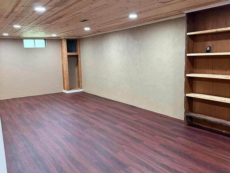 6515 Tearose Dr — Photo 18