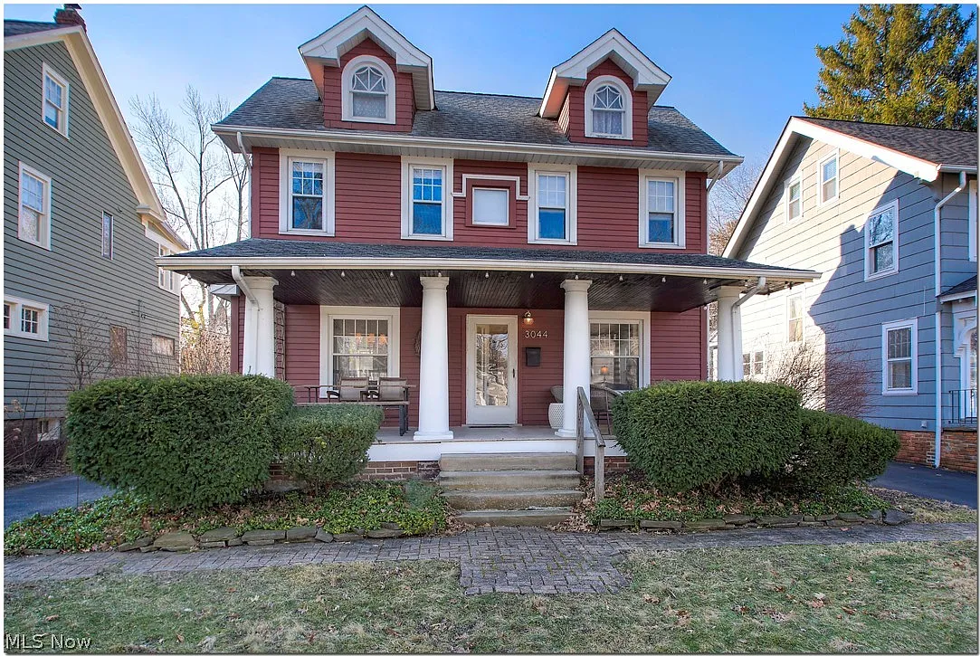 3044 Berkshire Rd photo 1