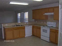 4th image of 3218 Chimney Rose Ct