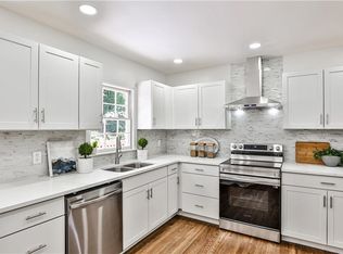 2756 Colonial Dr, College Park, GA 30337