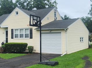 425 Elmhaven Dr, Vestal, NY 13850